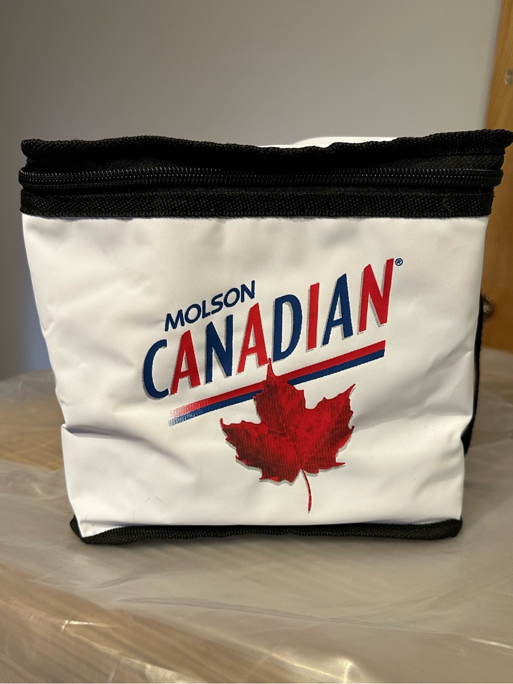 Vintage MOLSON Canadian White and Red Insulated Lunch Bag
